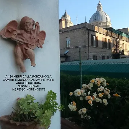 La Corte Degli Angeli Locazioni Turistiche Ассизи