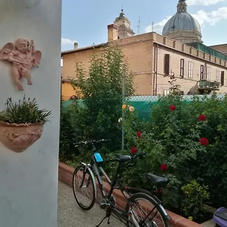 La Corte Degli Angeli Locazioni Turistiche * Ассизи